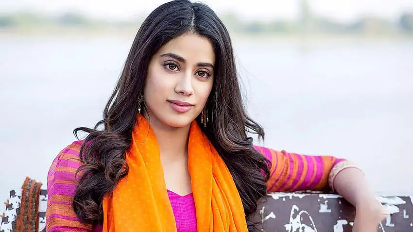 Janhvi Kapoor Movies_ Embracing Glamour and Comеdy in hеr Film Journеy